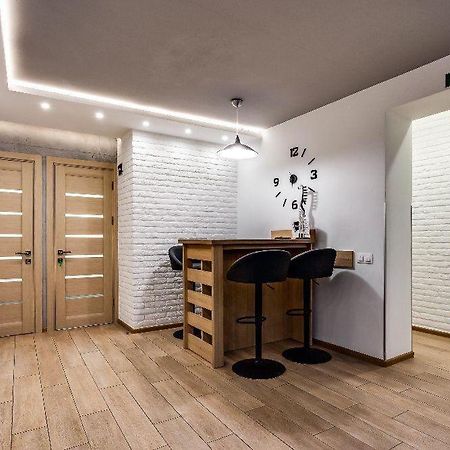 The Cube Rooms Lviv Bagian luar foto