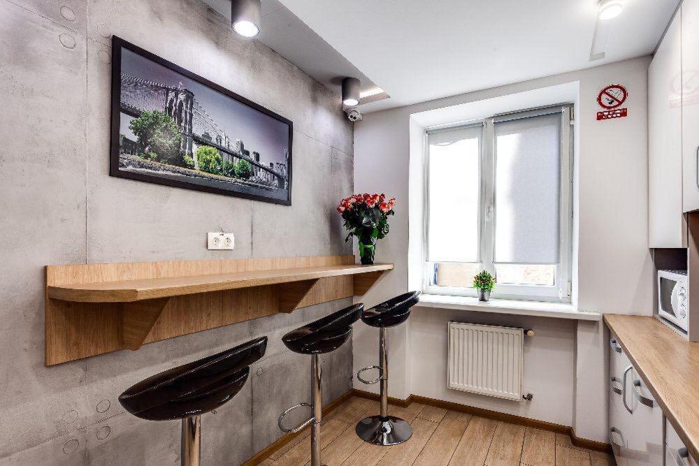 The Cube Rooms Lviv Bagian luar foto