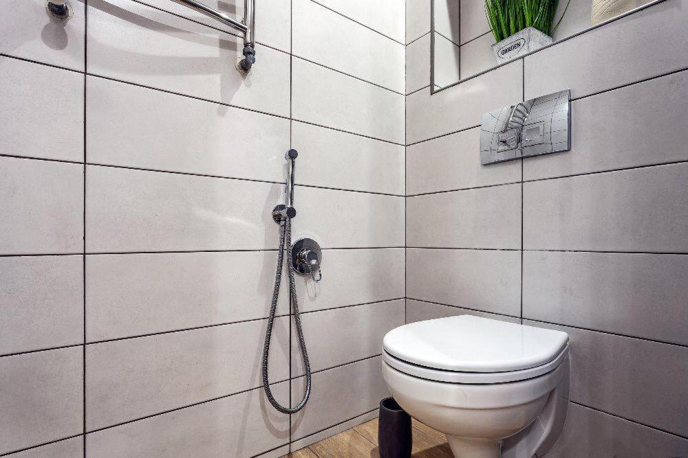 The Cube Rooms Lviv Bagian luar foto