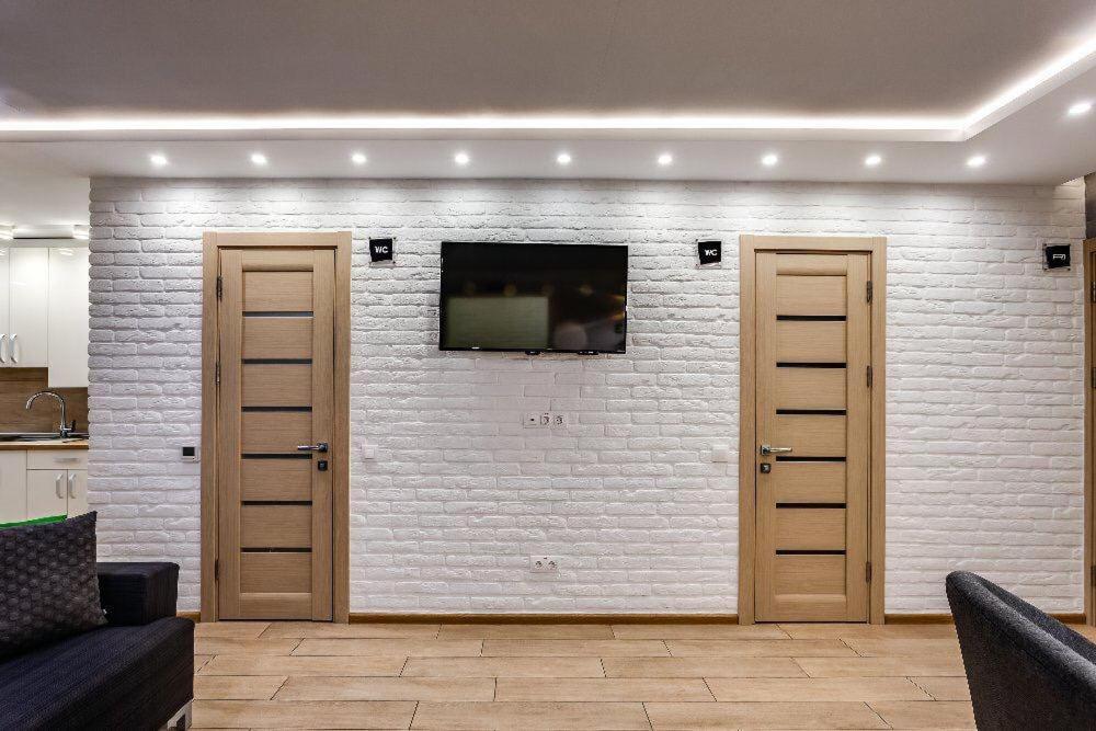 The Cube Rooms Lviv Bagian luar foto